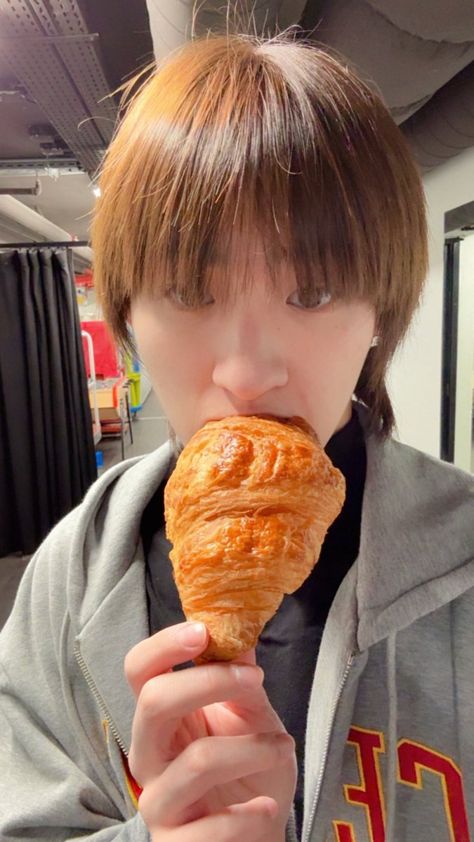 Kong.Jiro tweet media