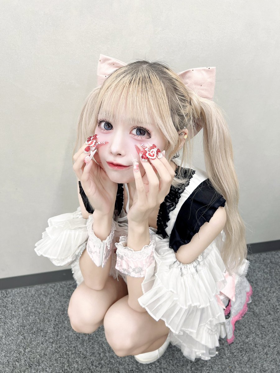 週に一度でいいなんて 絶対に思わないで˘ ˘̥