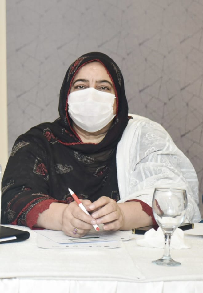 محترمہ فرزانہ شیرین، ممبر صوبائی اسمبلی، کی جانب سے گلگت بلتستان کے عوام کے نام پیغام

گلگت بلتستان کے بہادر، غیرت مند اور محبِ وطن عوام کو یومِ آزادی کی دل کی گہرائیوں سے مبارکباد پیش کرتی ہوں۔
یکم نومبر وہ تاریخی دن ہے جب گلگت بلتستان کے غیور عوام نے جرأت، ایمان اور عزم کی مثال