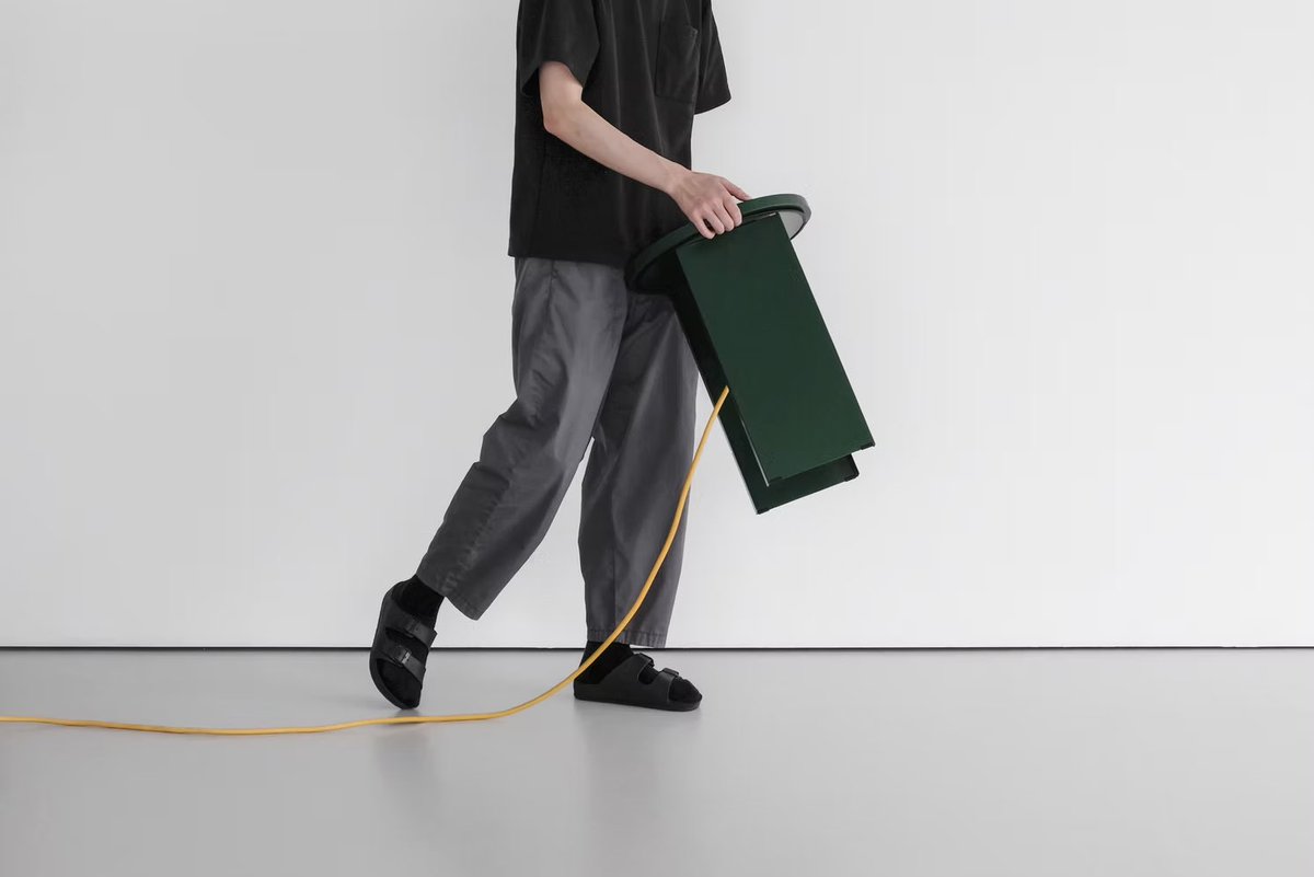 N_ANDO_DESIGN's tweet image. どこにでも連れていけるテーブル型の配線BOX「BUDDY」の予約販売がはじまりました🛒

私は@kkahmtm1105 と共にデザインを担当しました✏️

予約期間：2025/11/1〜11/24
現在先行SALE中です🛍️

cad.base.ec/items/11965991…

Bland：CAD
Client：トヨセット株式会社