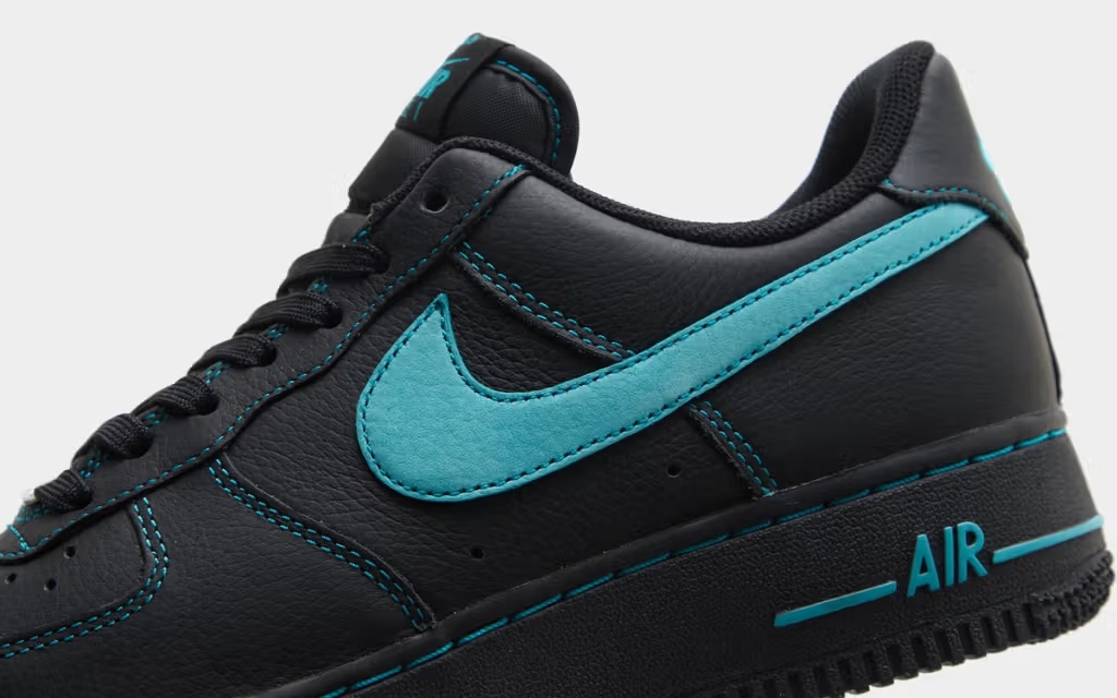 yasuakifujii's tweet photo. NIKE AIR FORCE 1 LOW “Black Tiffany” が発売
https://t.co/Vraju4eFkE https://t.co/ChTbtf0sDf