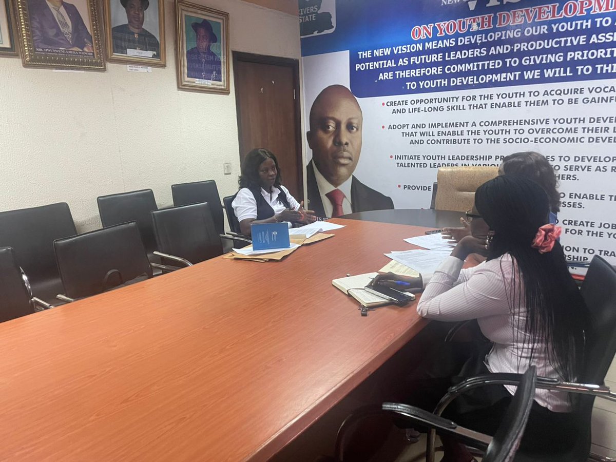 FringeVoices tweet media