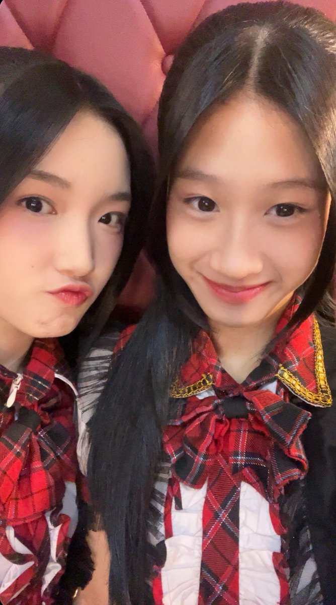 Bebeeee thankyouu for todayy yaaurr #ItsRillTime 🩷🫶🏻🫶🏻

Cuuu amayy sihh ce Panyu <a href="/Nachia_JKT48/">Nina Tutachia</a> dan ci Deyin <a href="/Delynn_JKT48/">Adeline Wijaya</a> 😚💓