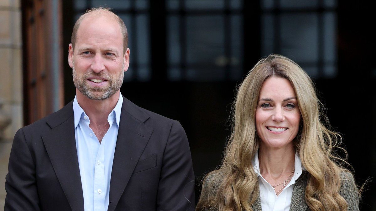 the blue tweet media