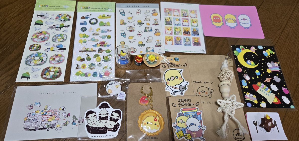 待ちに待った鳥フェス横浜行ってきました✨来年以降仕事の都合で行けないかもしれないので、今まで欲しかったもの全部お迎えしてきました♡
粟の詰め放題がやばかった(笑)
のゐちさんにもお会い出来て、大好きなアトリエ2階さんの作品もたくさんお迎え出来て大満足！楽しかったぁ❤
#鳥フェス横浜