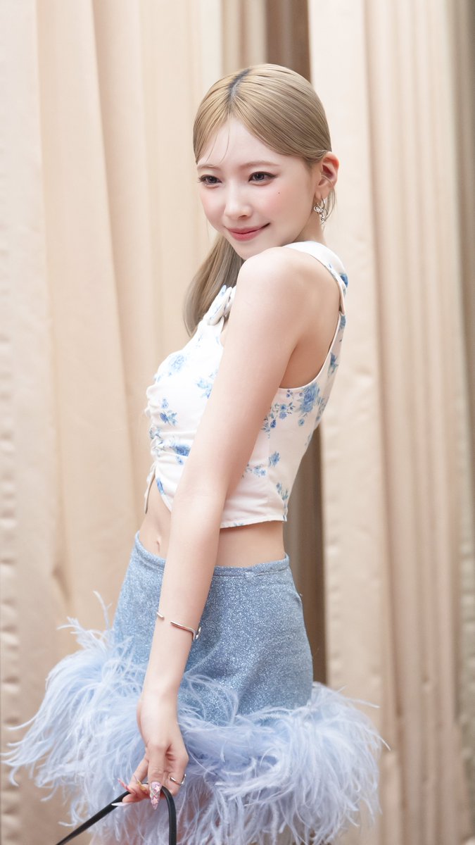 NiziU(니쥬)「♡Emotion」
M/V Shooting Behind Photo💅⸝꙳

▼「♡Emotion」M/V
youtu.be/1brvTNG4Caw

#MAYUKA 
#NiziU #ニジュー #니쥬 #WithU
#NiziU_NewEmotion #NiziU_ෆEmotion
#にゅーえも #らぶえも