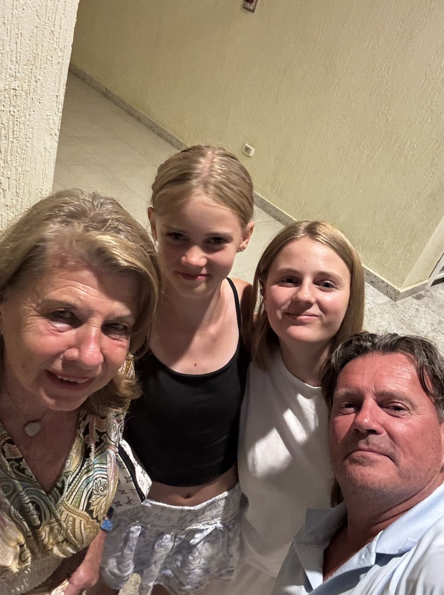 Ernhardtstefan's tweet photo. Happy New Month ❤️A new page, a new peace, and maybe a few new smiles waiting to happen. 
Just a man from Germany, raising two beautiful girls and still believing that good energy attracts the right people.
Here’s to real conversations, gentle hearts, and simple joys this month. https://t.co/mi4mcEMVgd