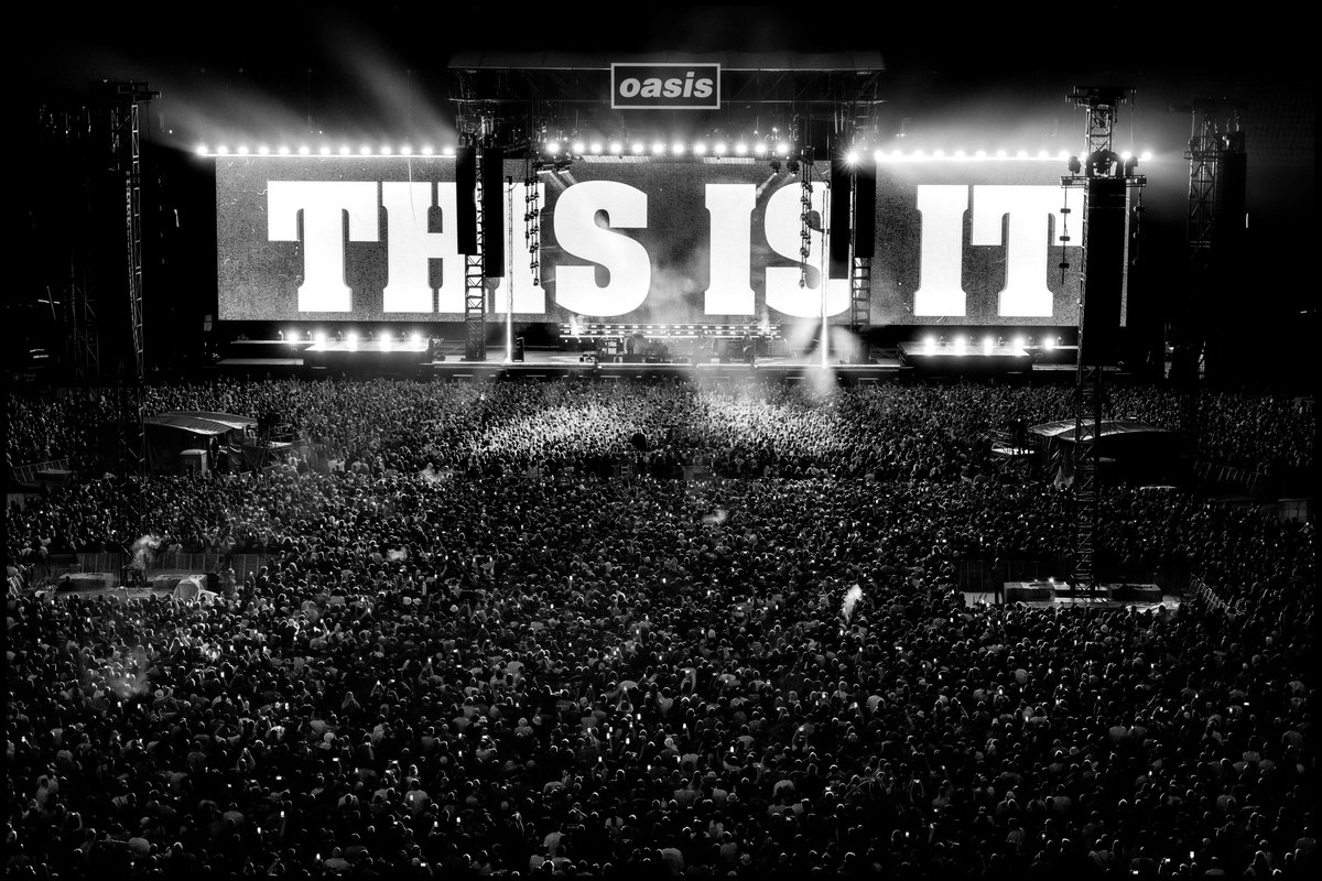 Oasis tweet media
