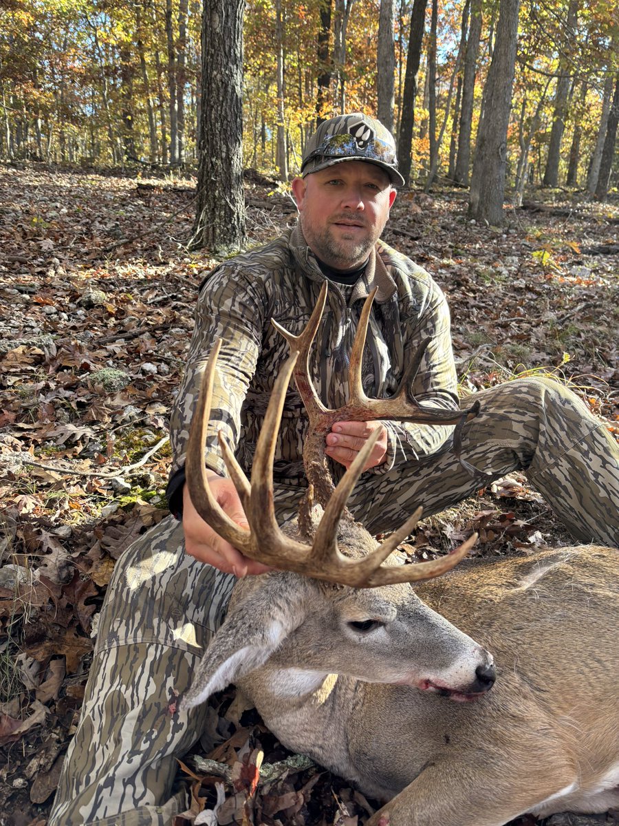 Hallow’s Eve…..The day the Spooks Walk 👻 🦌