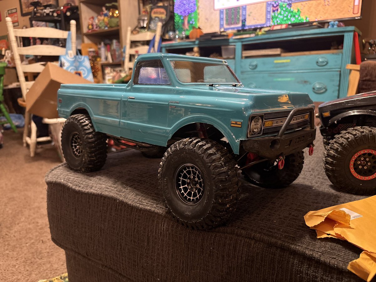 jesse_will45375's tweet photo. My latest rc project. Can’t wait to get her out on the trail! https://t.co/WHY7DjSKZH