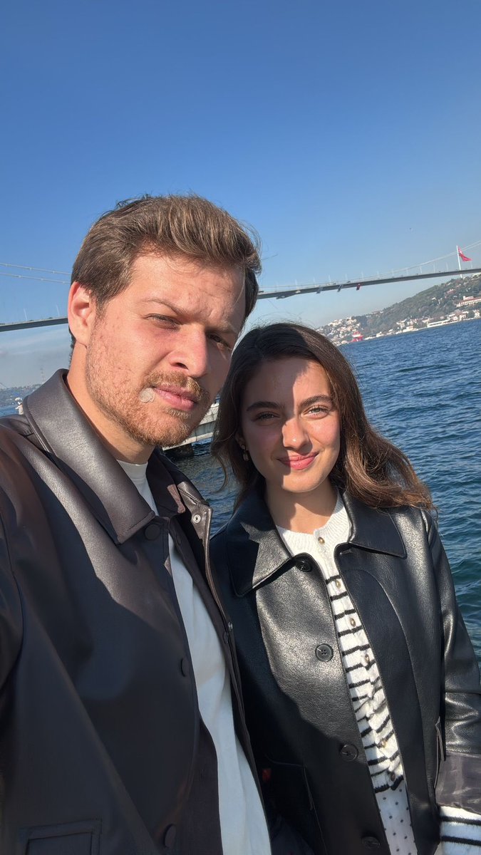 DTural's tweet photo. Burak Yörük &amp; Ava Yaman 😍

#TaşacakBuDeniz #OrEl https://t.co/BI7pMxoJGT