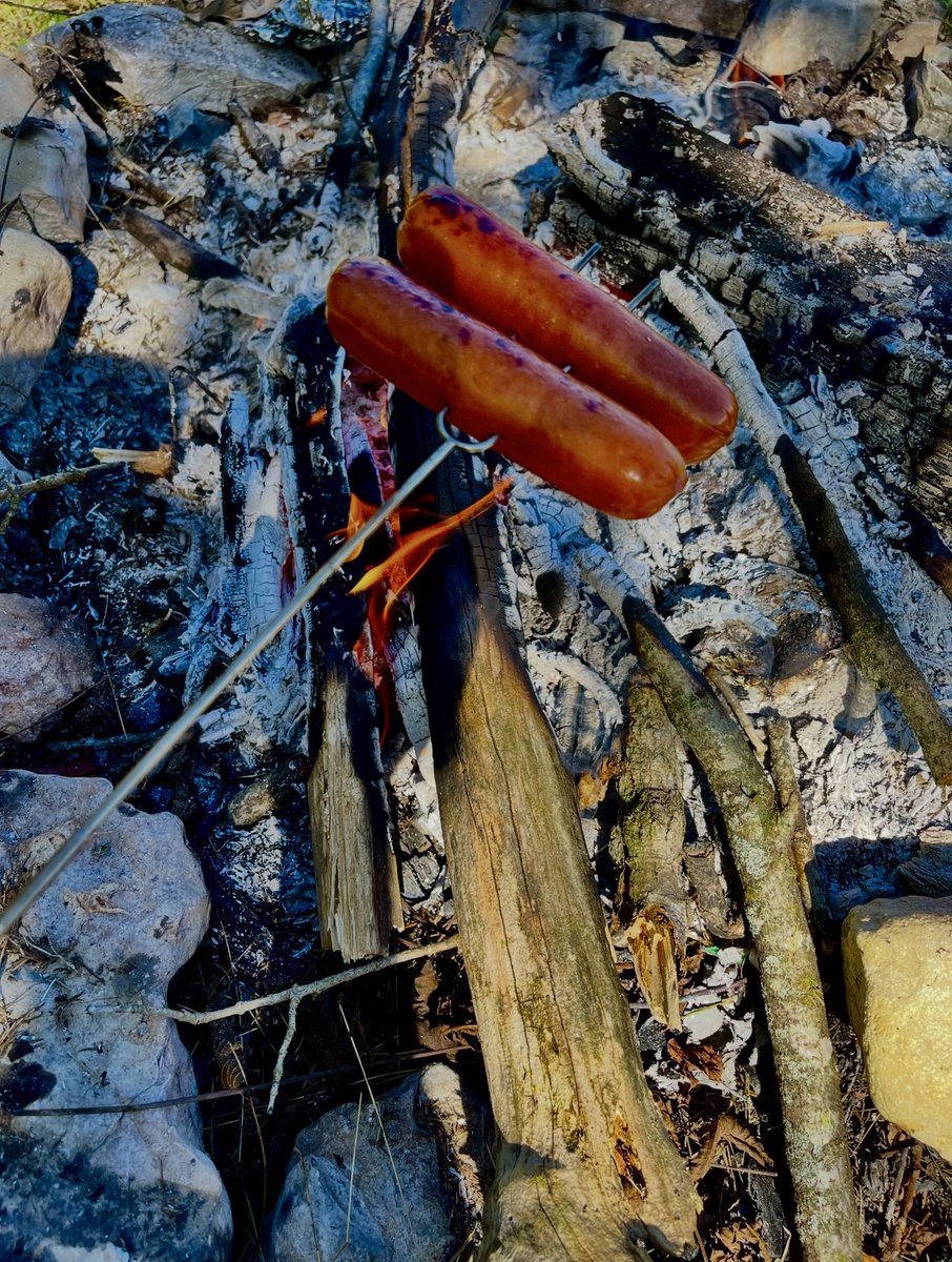 Hello November!🍁🍂
#saturday #november1st #fallgrilling #chillintheair #tailgatingseason #craftsausages