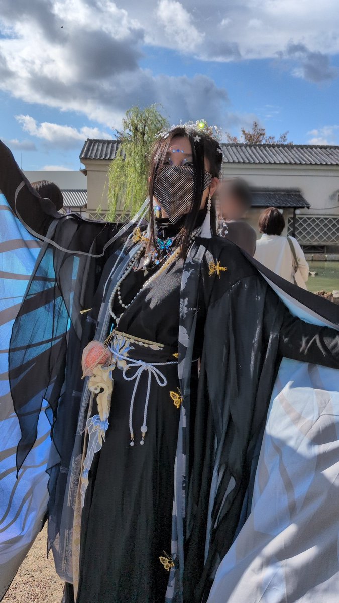 Ririka_azure730's tweet image. 。❅┈┈┈┈┈┈┈❅。
〜鳳蝶 靚蓮〜
。❅┈┈┈┈┈┈┈❅。
ひらひらと舞うその姿。
狐蓮さまや黑蓮さまとはまた違った魅力に惹かれました✨
とても可愛かった……。(余韻に浸る)
ありがとうございました!!
#怪々yokai祭2025 #怪々yokai祭 #太秦映画村