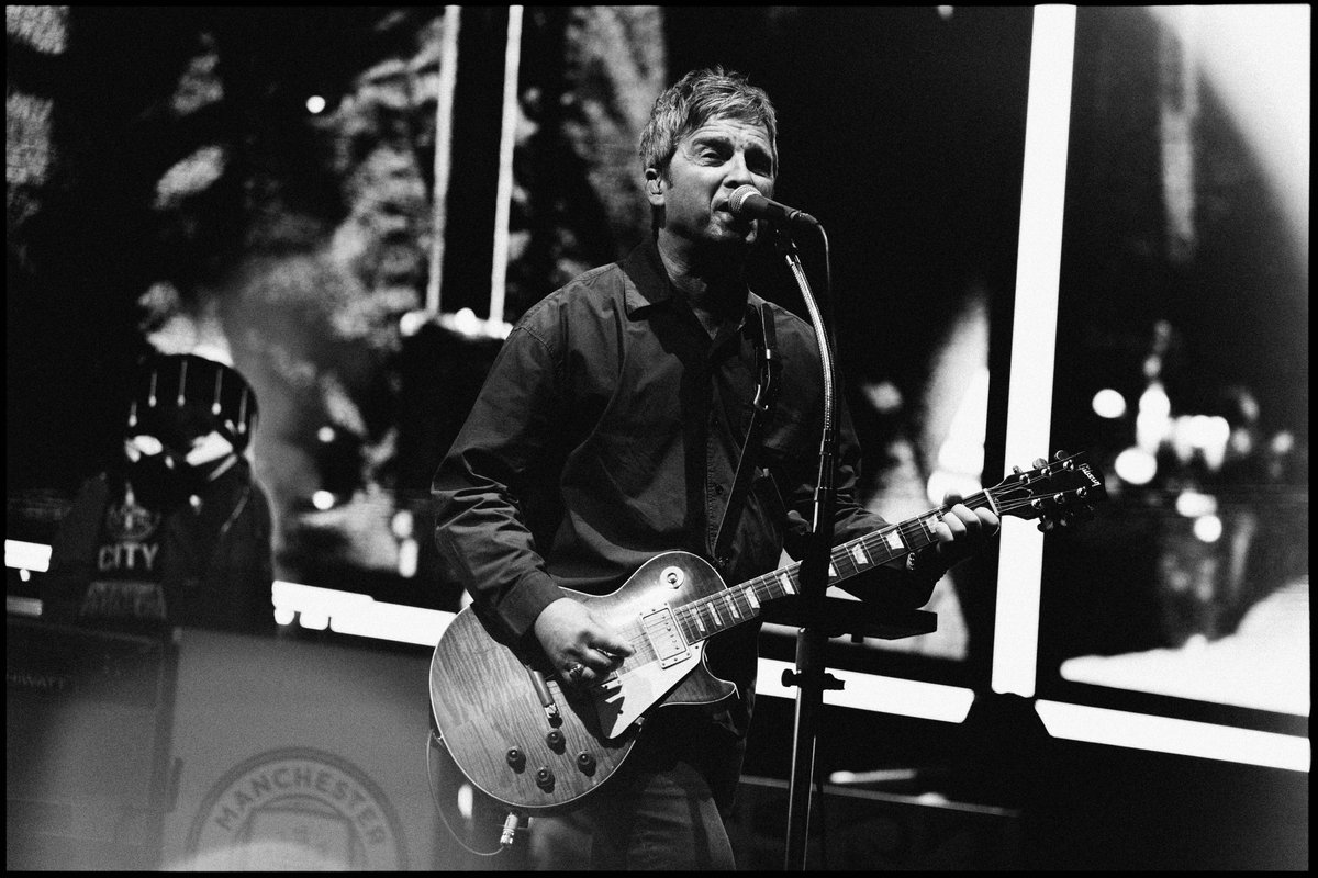 Noel Gallagher tweet media