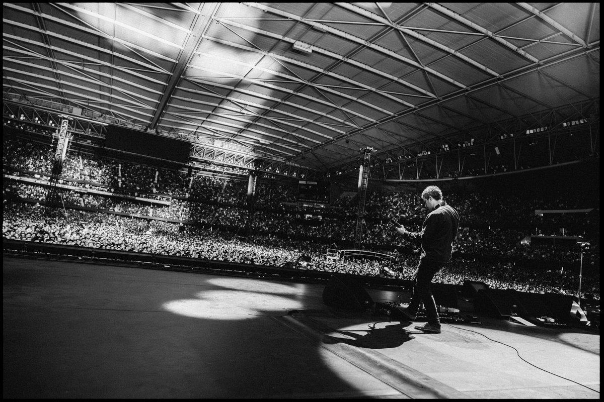Noel Gallagher tweet media