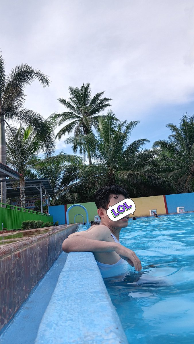 Dill_411's tweet photo. Mandi yokk 
#mandi #ganteng #gaya #🤤 #pelangicerah https://t.co/ca5dA4U2ts