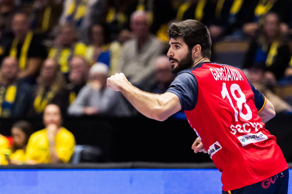 🫵 ¡𝐎𝐘𝐄! ¿𝐀𝐮́𝐧 𝐧𝐨 𝐭𝐞 𝐡𝐚𝐬 𝐞𝐧𝐭𝐞𝐫𝐚𝐝𝐨?

😏 El partido amistoso de los #Hispanos🇪🇸 ante Suecia🇸🇪 podrá verse... ¡en <a href="/teledeporte/">Teledeporte</a>!

⏰ ¡Pon la alarma! Tenemos una cita a las 1⃣7⃣:3⃣0⃣h.

#⃣ #Balonmano