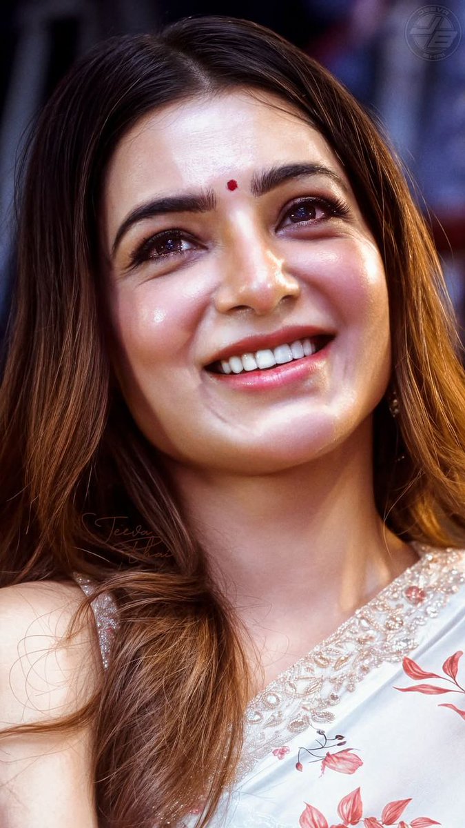 Sammu Mom: Ayithe Ippudu Em Antaaru
Andi...!!
Nanna: Last Round Baby...!!
Please...!!
Please...!!
Antu Sammu Amma Kaal