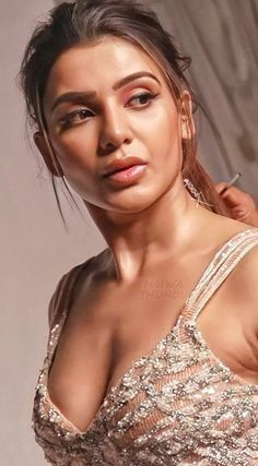 Sammu Mom: Amma Ki Upiri Adaka ...!!
Gila Gila Kottukuntundhi...!!
Sammu Mom: Emandi...!
Upiri Adadam Ledhu Andhi...!!
K