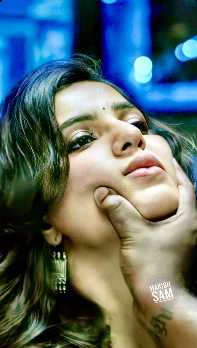 Nanna: Ni Noru Alantidi Baby Ani
Annaadu...!!
Sammu Mom: Sare Thondaraga Mi Modda Na Puku Lo Petti Dengandi...!!
Antu A