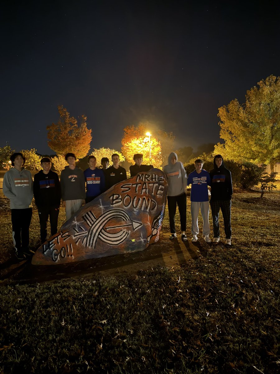 STATE BOUND!! 🧡💙 The Mavericks are on the road to the STATE CHAMPIONSHIP! Time to chase greatness one last time. 🏃‍♂️🏃‍♀️ #GoMavs  <a href="/MavAthletics/">Marvin Ridge Athletics</a>