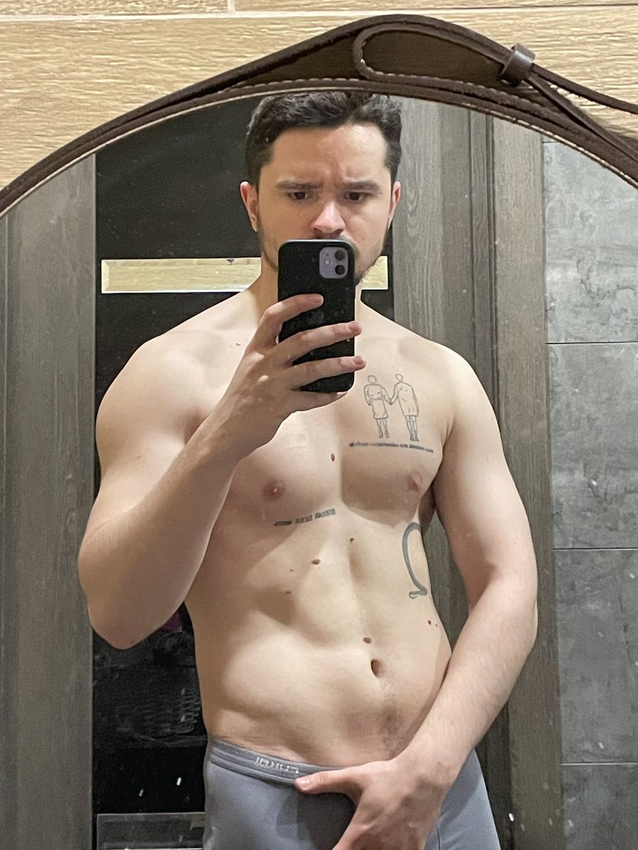 ион п. tweet media