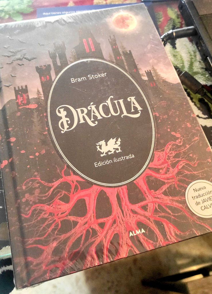 ha sido medio día de halloween chuli porque tuve que trabajar y estaba con la regla pero todavía me queda todo el finde para compensar 🎃🦇🧛🏻‍♀️