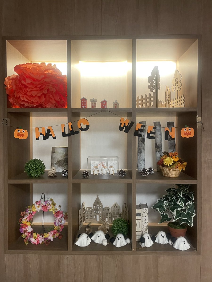 krisukeyan's tweet photo. ハロウィン🎃本物のカボチャ達に囲まれて、天気も良くて良き写真が撮れて満足( ¯﹀¯ ) #長野 #八ヶ岳農場 #かぼちゃ #可愛い #ホテルの飾り付け可愛い https://t.co/SXBSHilSqU