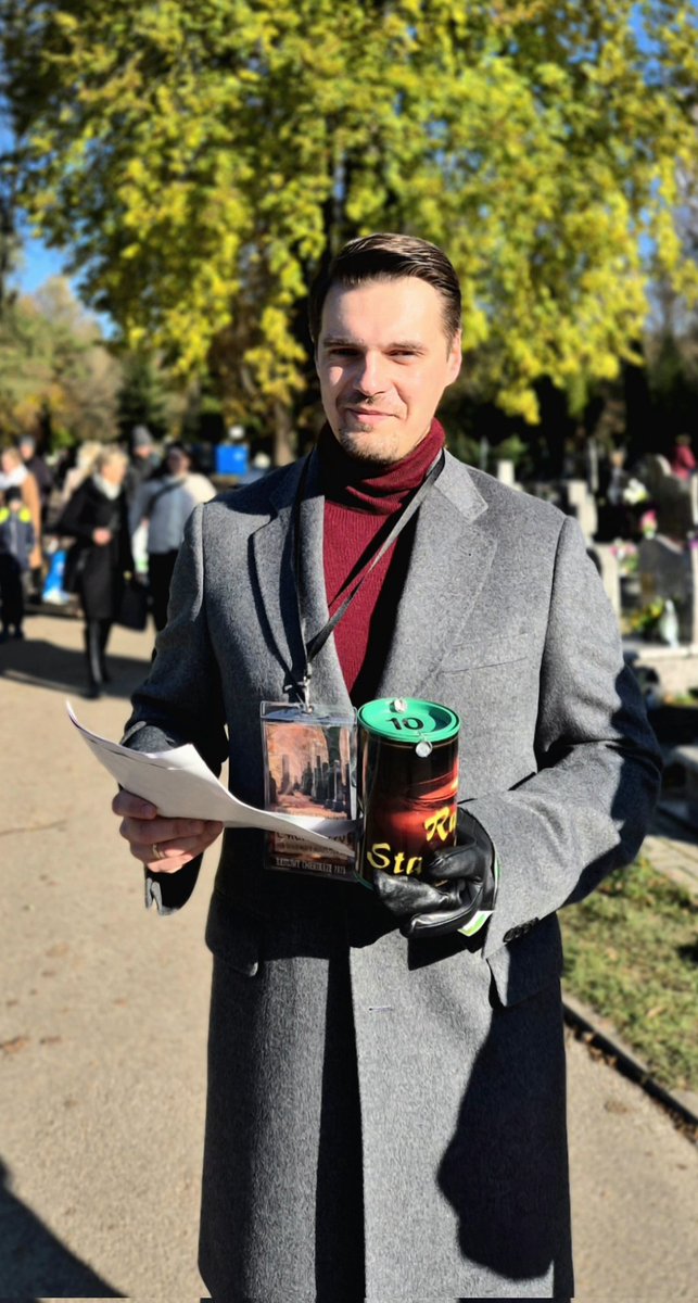 🕯️ Dziś kwestuję razem ze Społecznym Komitetem Ratowania Dawnych Cmentarzy na Warmii i Mazurach. Stare cmentarze to część naszej historii i tożsamości. Każda złotówka wrzucona do puszki pomaga ocalić pamięć o tych, którzy byli tu przed nami.
🤍 #Olsztyn #RatujmyCmentarze