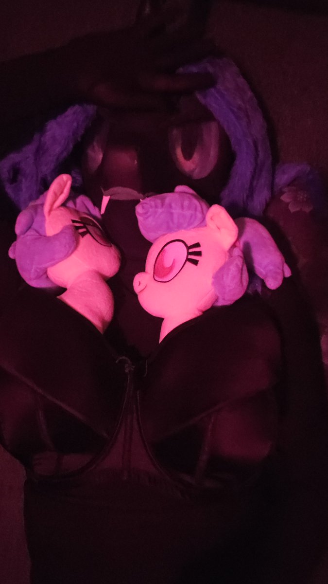 chrysaltits's tweet photo. I'm not sure where I am. I woke up with the most strange sensations- I can't really see, my clothes... fit? And- oh no, oh no no NO NO! MY BRA IS LOOSE! MY BOOBS! CURSE YOU LUNA! HOW DARE YOU REPLACE MY BEAUTIFUL BUG BOOBIES WITH PLUSHIES ON NIGHTMARE NIGHT!? 🎃🦇🕸️ https://t.co/cZUOmuPCav