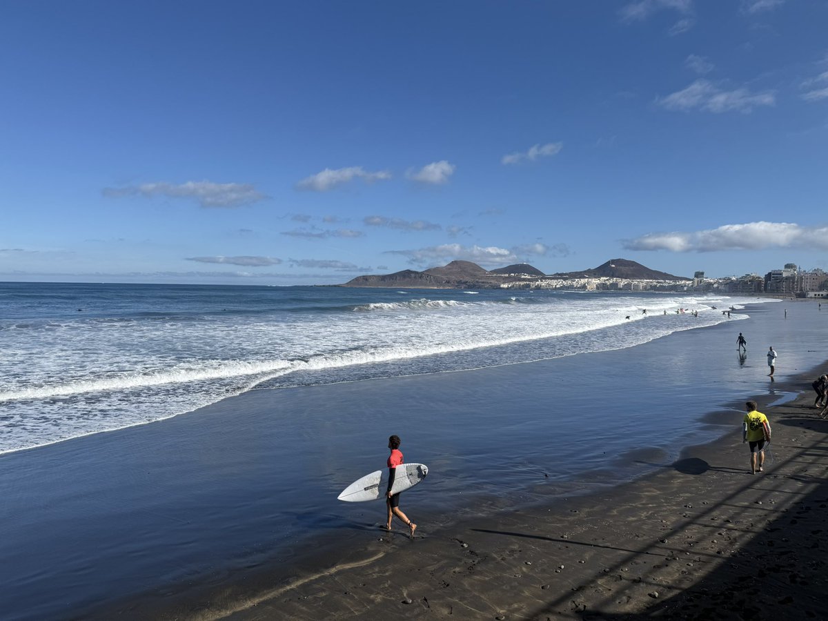 <a href="/LasCanteras/">Mi playa de Las Canteras 🏊🏻‍♀️🦈</a>