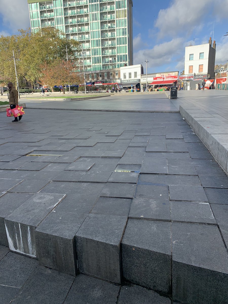 Hey local Woolwich people does anyone know if <a href="/Royal_Greenwich/">Royal Borough of Greenwich</a> is planning to turn the original Woolwich Falls back on? It's looking nice and tidy. (<a href="/MrOkereke/">Cllr Anthony Okereke</a> <a href="/TheMurkyDepths/">Murky Depths</a> <a href="/WoolwichPigeon/">Woolwich Pigeon</a> )