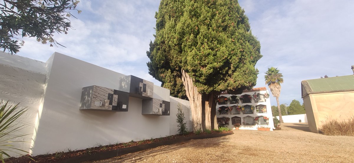 Construint espais de memòria: El columbari. quanelpobleesmemoria.blogspot.com/2025/11/constr…