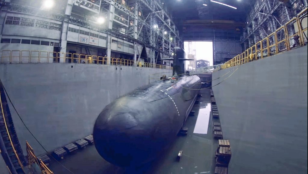 VivekSi85847001's tweet image. Mega Shipbuilding & Induction by Indian Navy in 2025-26 as per Navy Chief 🇮🇳⚓
>10 Ship, 1 Submarine inducted till now in 2025
>4 more by end of 2025
>19 Warships in 2026
>13 Warships in 2027