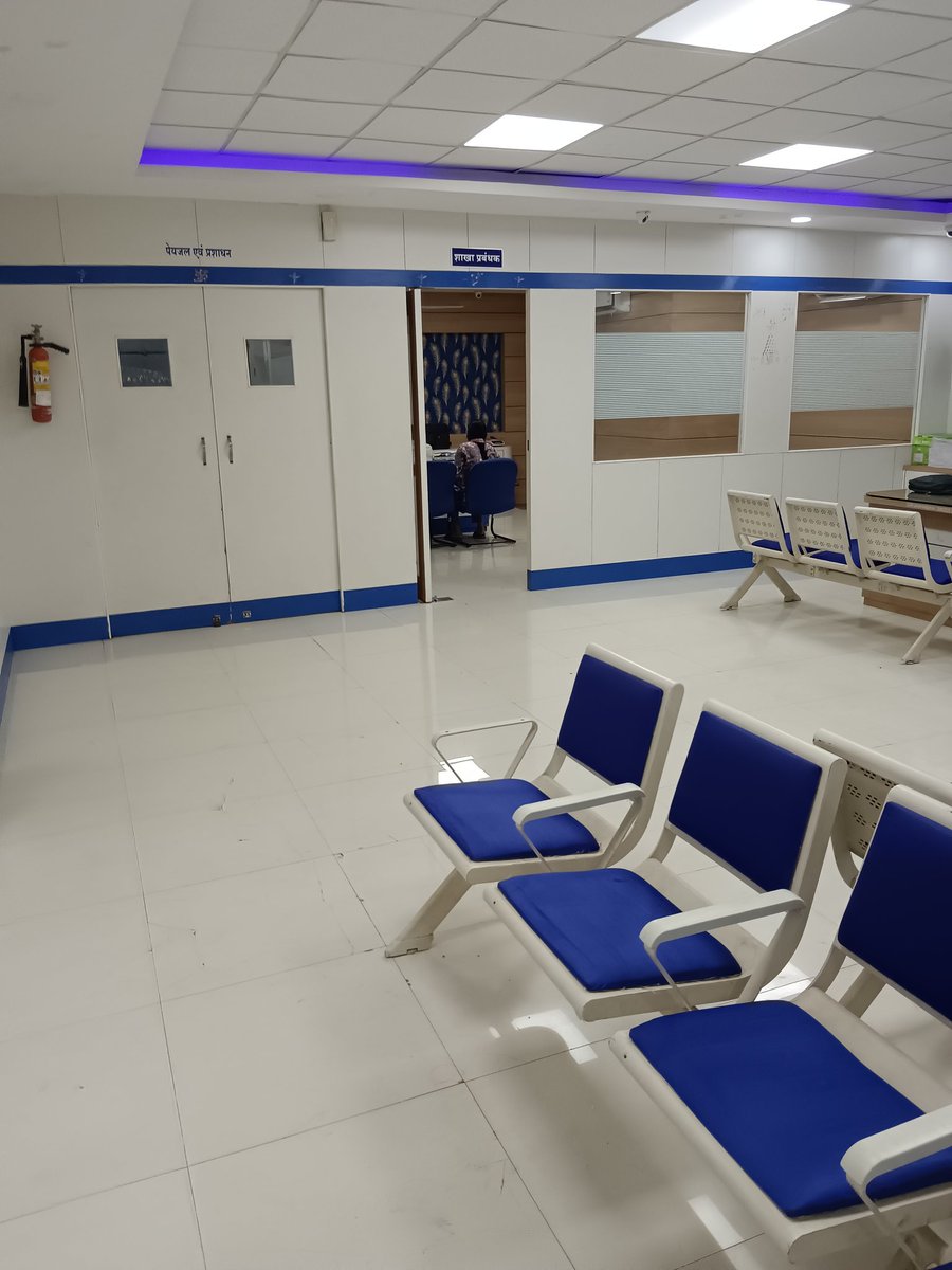 SumitDhanuk2509's tweet photo. It's a clear violation of banking norms to deny cash deposit at the branch. I am being forced to keep my money un-deposited.
I demand an immediate resolution from the Branch Manager and a Complaint ID.
 @TheOfficialSBI @OfficialSBICare https://t.co/ekRfSnHNvL