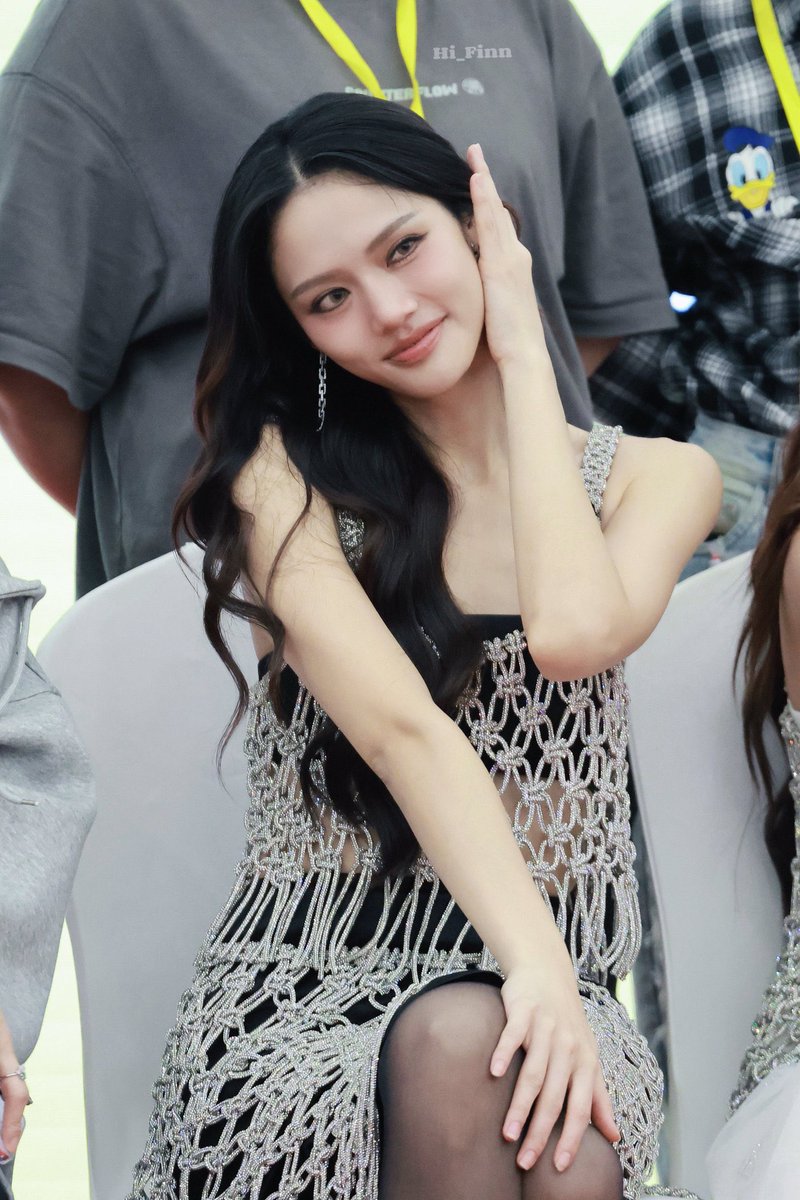 Lookmheeology's tweet image. So sexy and full of energy, so I can’t take my eyes off you @Lookmheewang 🥹.

LMSY FOAMDREAM PARTY   

#FoamDreamxLMSY
#ลูกหมีซอนญ่า #LMS