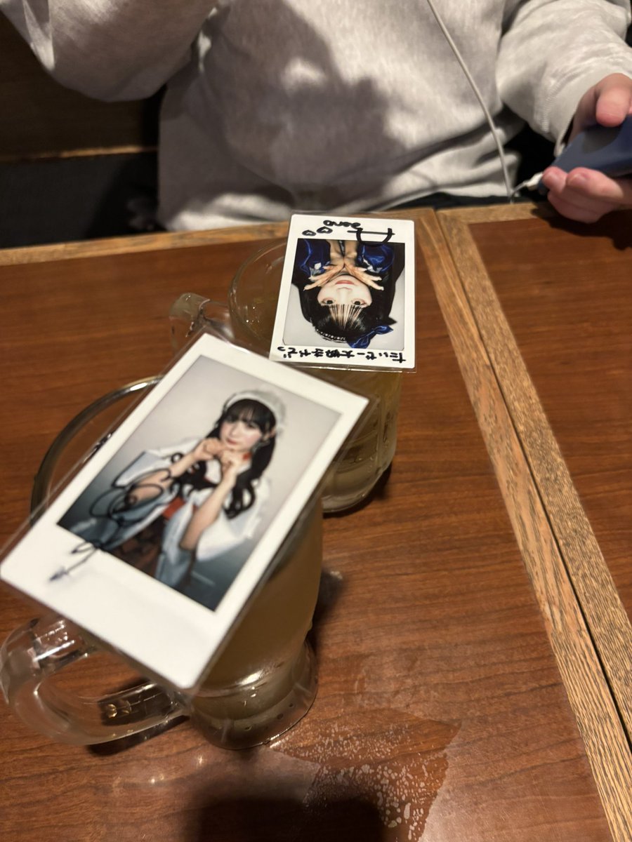 チェキ飯

きゃんちゅー4曲で喉終わった弱オジさんです。