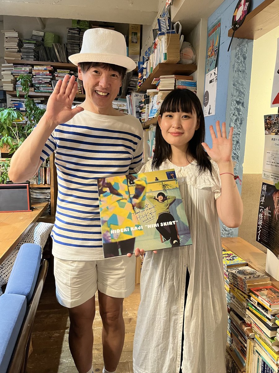 なんと明後日11/3は新潟のmorensojiさんが東京で初ライブです✨❄️

今年6月に新潟市のBLUE CAFEで開催した僕のカフェライブに出演してくれた彼女達の曲はスウェディッシュ・ポップやクレプスキュール、チェリーレッドなどを感じさせるとっても素敵な音楽✨

ネオアコやギタポファンは絶対見て欲しい🌈