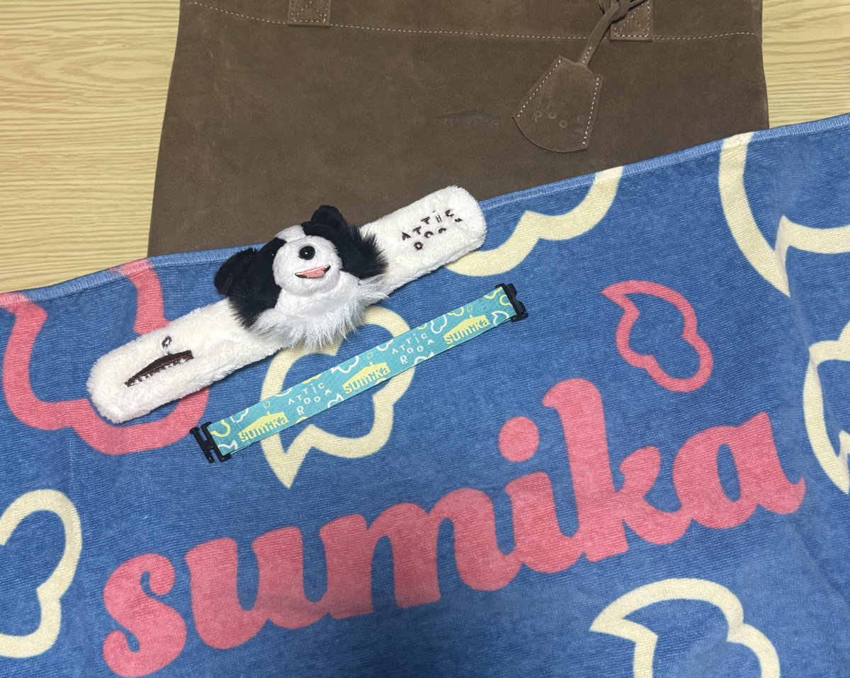 smk12kr's tweet photo. sumikaからの誕プレ(になるように日時指定したグッズ)届きました！🎁✨️
革のトートバッグ嬉しすぎる大切に使います🥹 https://t.co/GrZytRuJ4l