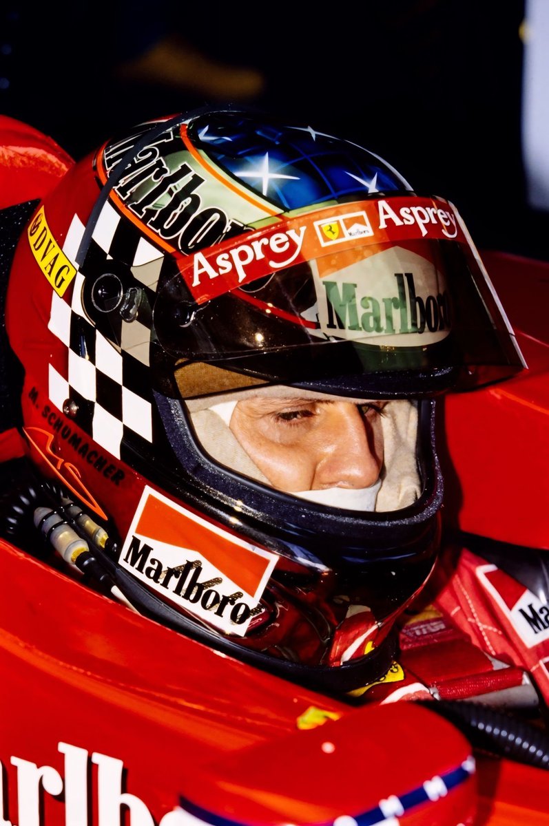 _MSchumacher's tweet image. Helmet for Suzuka final race
1/11/1998

#KeepFightingMichael