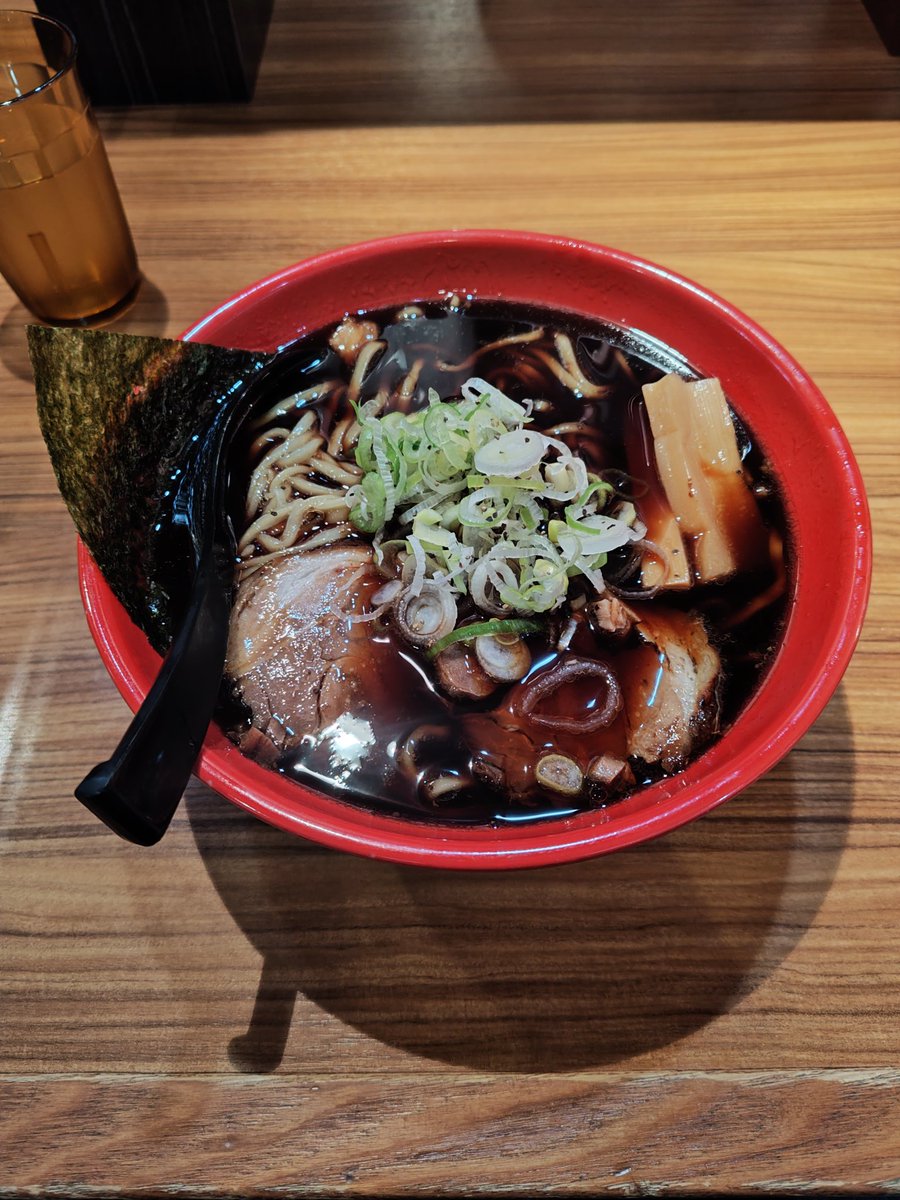 t_yutochan's tweet photo. 明日は富山マラソン
富山ブラック食べて頑張る!!
あと、各地点のエイドも楽しみ〜
晴れろー!!!!せめて曇りであれー! https://t.co/BFKwB9Em82