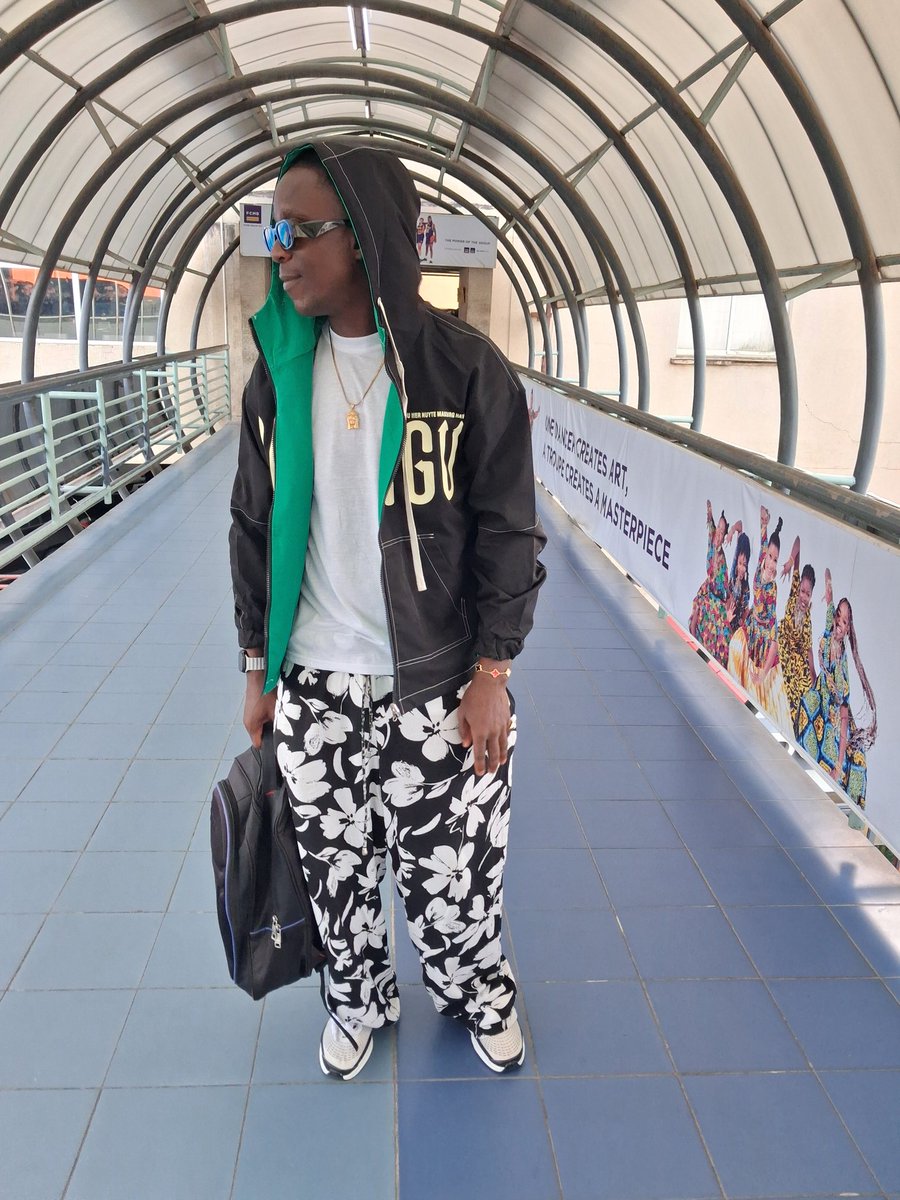 IamDx2's tweet image. Happy New Month fellas #November2remember