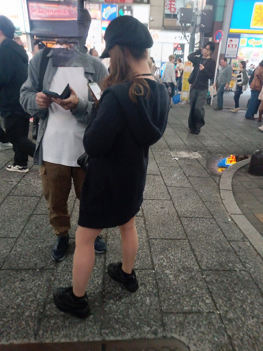 YEyxykGYKCBfob2's tweet image. みつけたら
警察に通報せよ
#p活新宿