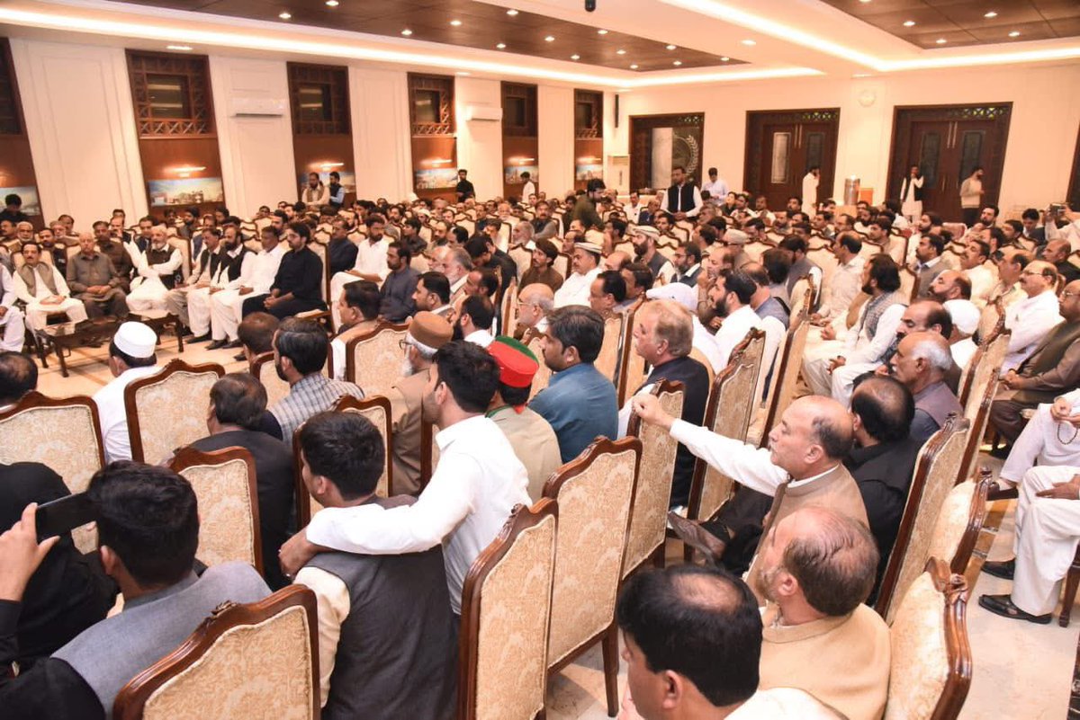 EmanTahirSadik's tweet image. اٹک خان کی رہائی کیلۓ پُرعزم ہے۔ ہم نے ہمیشہ عمران خان کی جدوجہد میں ہراول دستے کا کردار ادا کیا۔