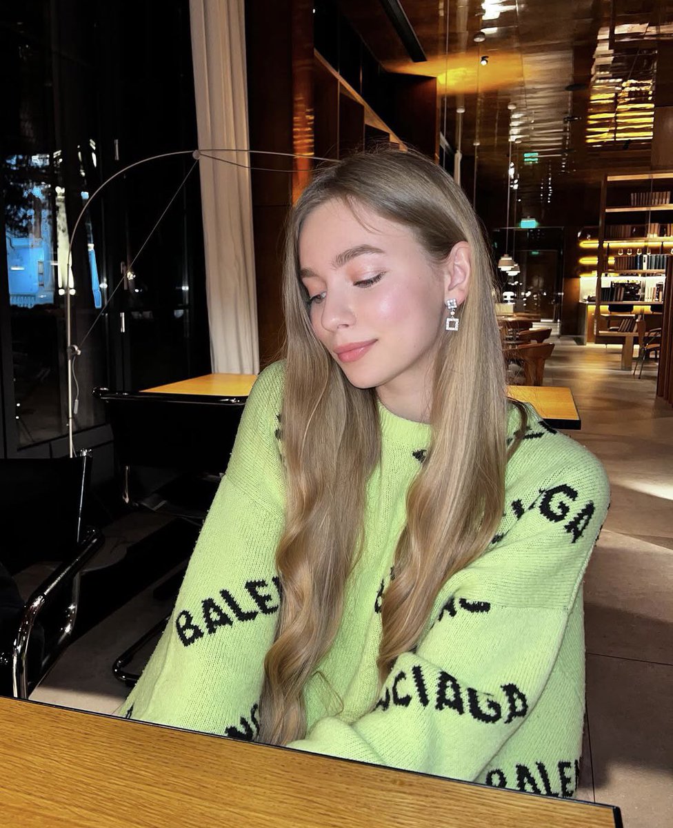 Karlyn Fidelia tweet media