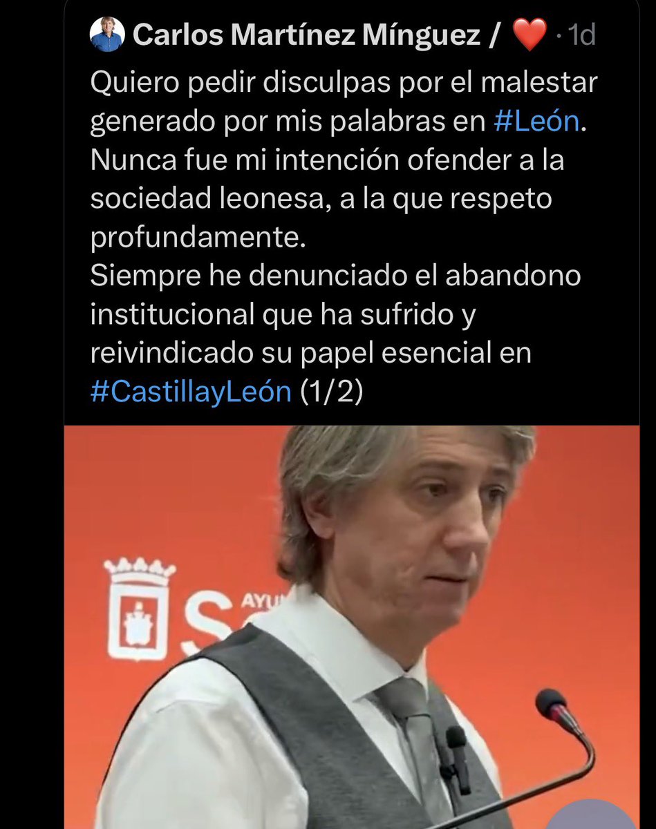 LenadorVidanes's tweet image. Las disculpas más falsas de la historia. Ni sabe poner una Y, ni sabe lo que significa León. Tuvo que recular por la repercusión. Es un ignorante que desprecia lo leonés y lo reduce a una cuestión provincial. Una burla como persona y la mejor baza para que el #PPVOX siga #leonesp