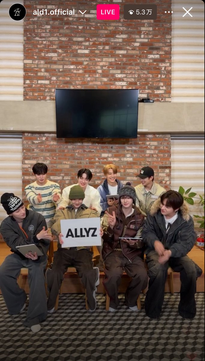 ころυ´• ﻌ •`υ tweet media