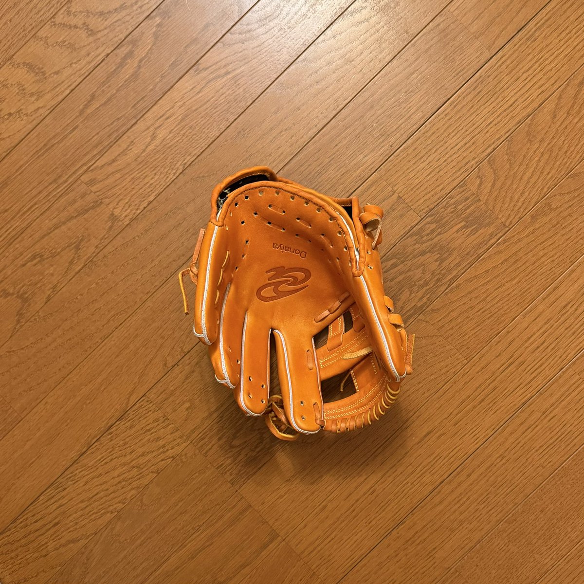 ✨源田モデル✨今はあまり無い人気の配色グローブ❗️ ✨超貴重✨鈴木氏刻印❗️ ✨源田モデル✨今はあまり無い人気の配色グローブ❗️ ✨超貴重