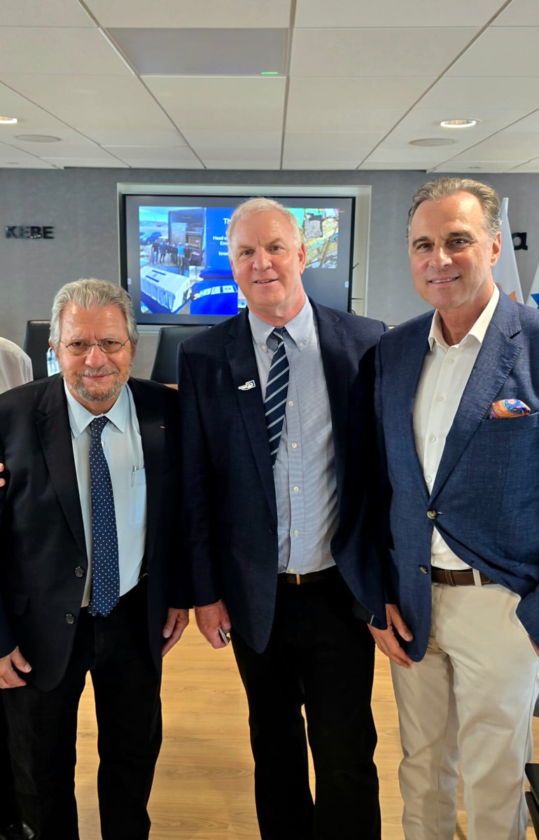 Ο ΓΔ του ΠΑΣΥΞΕ <a href="/CHRISTOSANGELI6/">Christos Angelides</a>  παρευρέθηκε στην παρουσίαση “Strategic Water Security – Planning the Unpredictable: Shared Challenges, Shared Solutions – Israel’s Approaches to Water Security” που πραγματοποιήθηκε στο ΚΕΒΕ, σε συνεργασία με τον Κυπρο–Ισραηλινό Σύνδεσμο