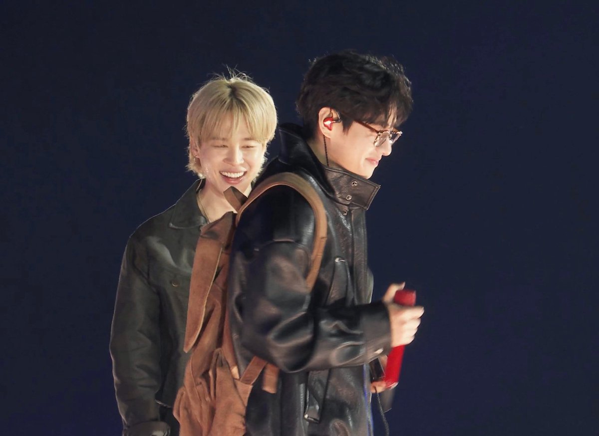 oror5813's tweet image. 구오즈개사랑함